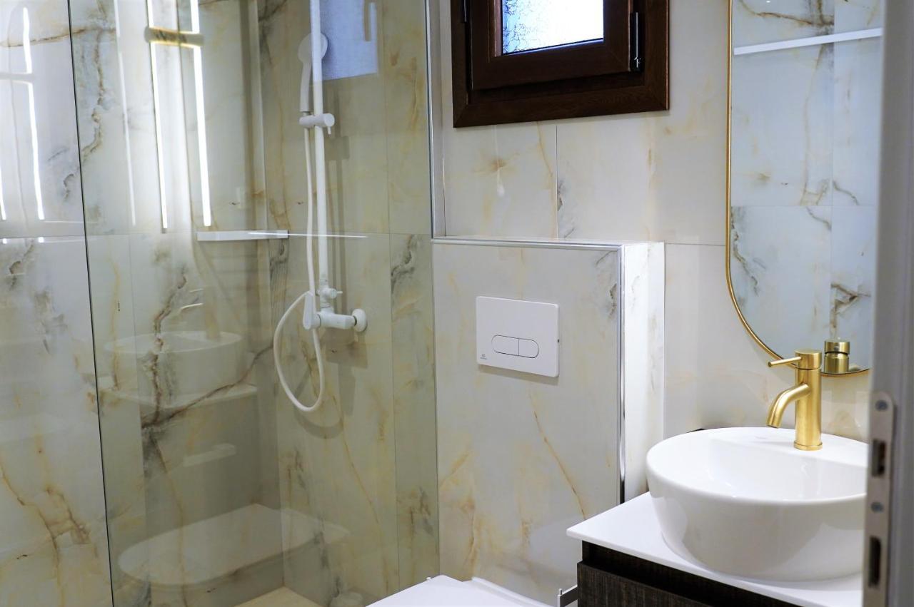 Pagiatakis Suites Parga Luaran gambar
